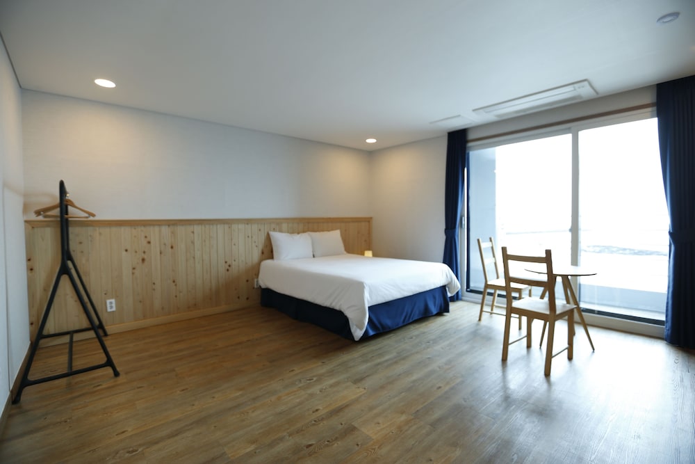 Deluxe Double Room, 1 Queen Bed, Ocean View