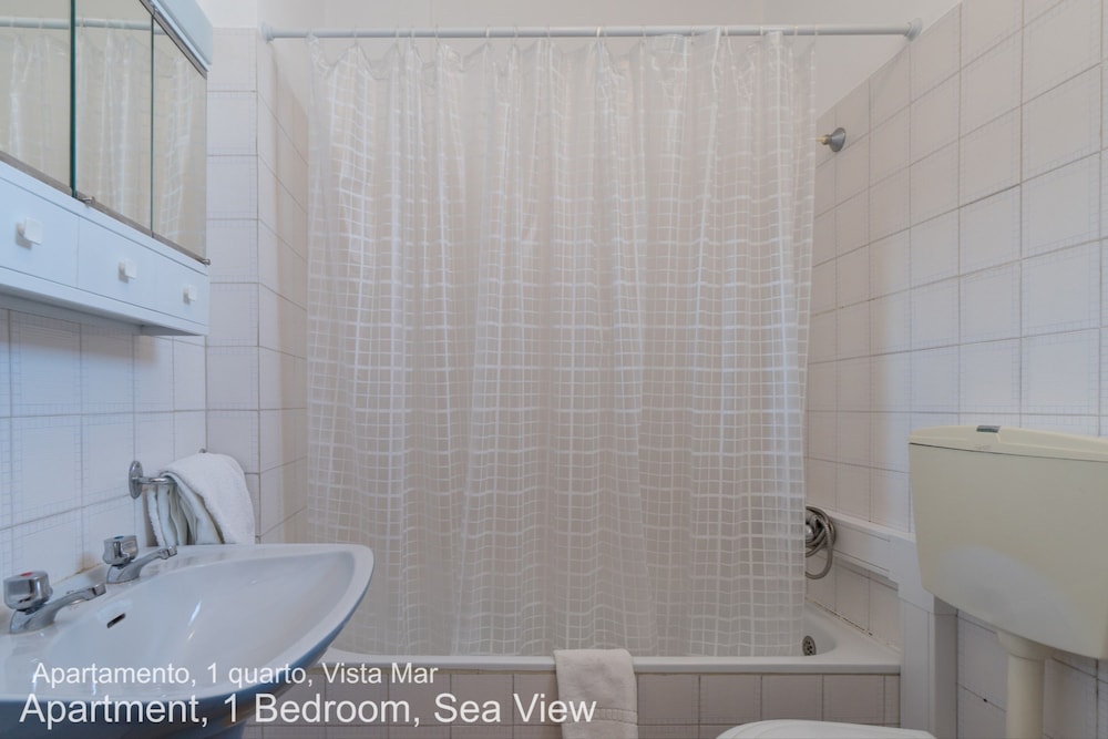 Apartment, 1 Bedroom, Balcony, Beach View photo 2