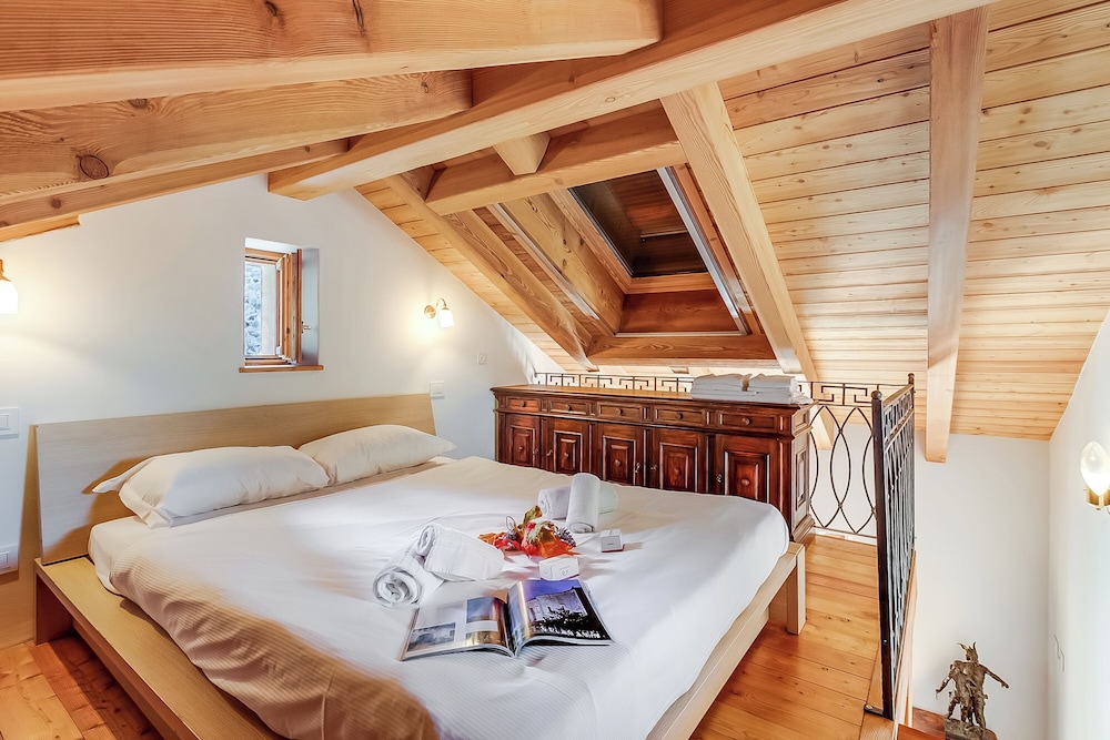 Family Apartment, Multiple Bedrooms, 2 Bathrooms, Mountainside (Mille Colline la Casa 2)