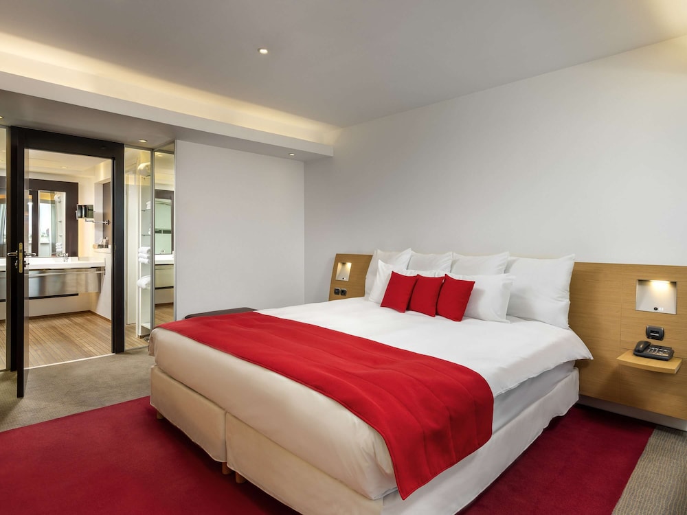 Superior Room, 1 Queen Bed with Sofa bed photo 2