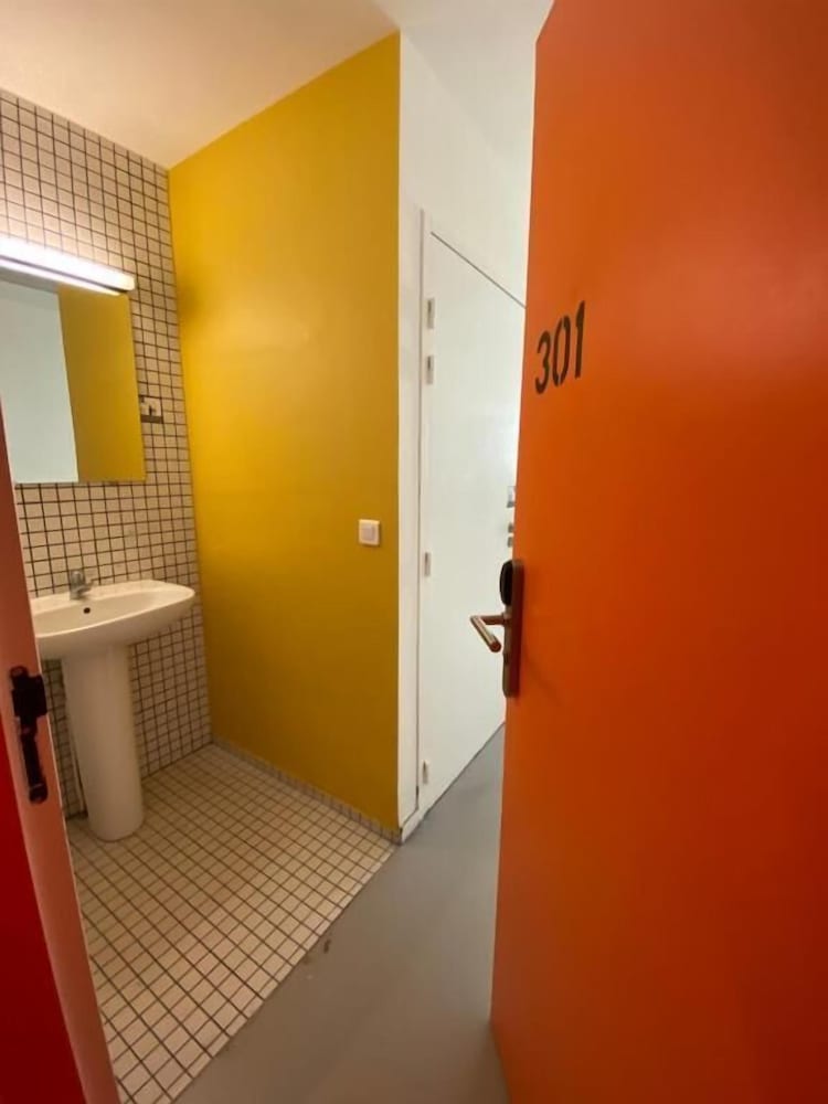 Triple Room (with shower) - Photo 5