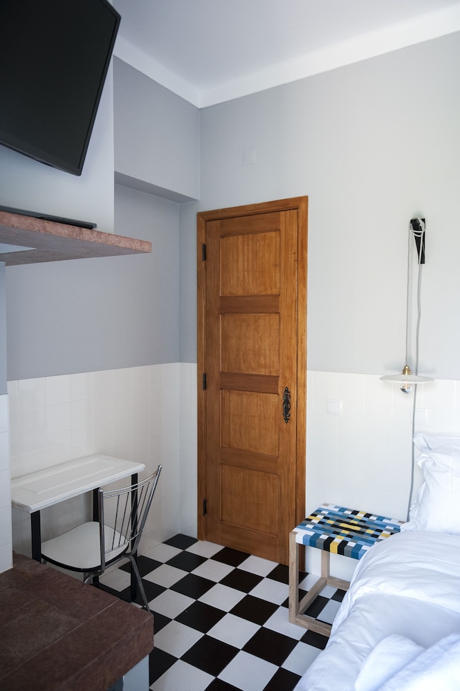 Economy Double Room photo 2