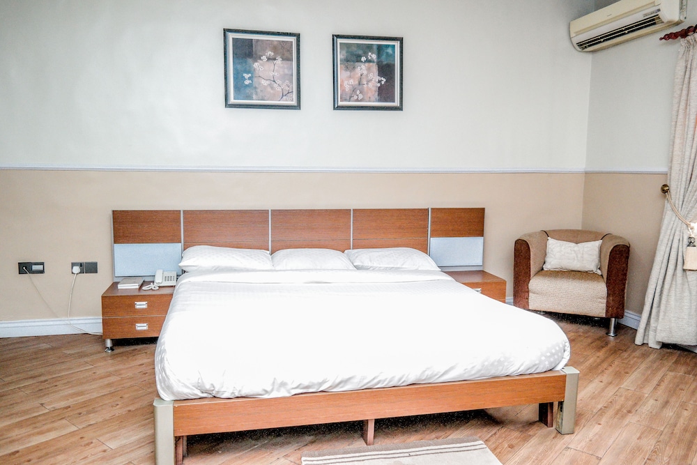 Executive Room, 1 Bedroom, Ground Floor photo 2