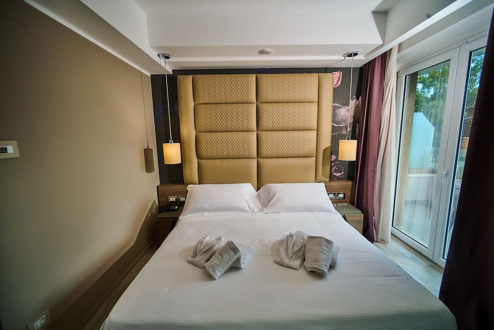 Standard Room photo 3