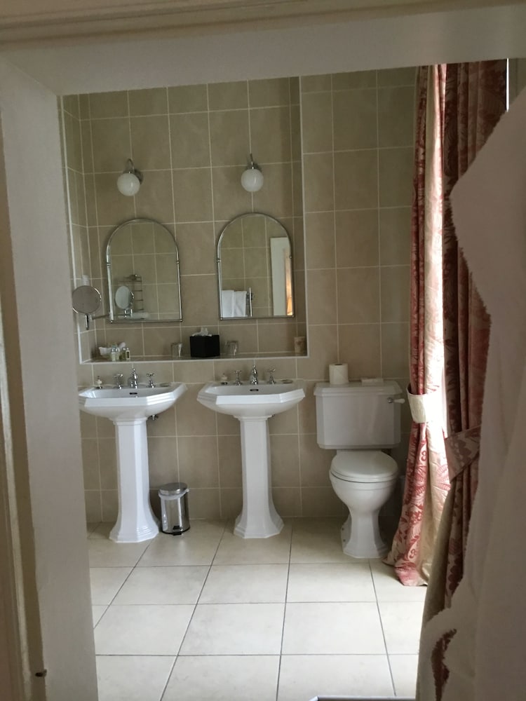 Suite - Photo 5