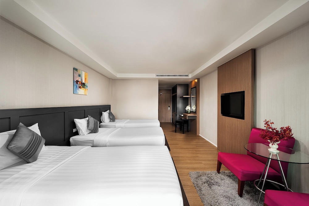 Deluxe Triple Room photo 3