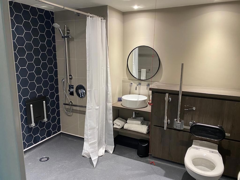 Accessible Room - Photo 4