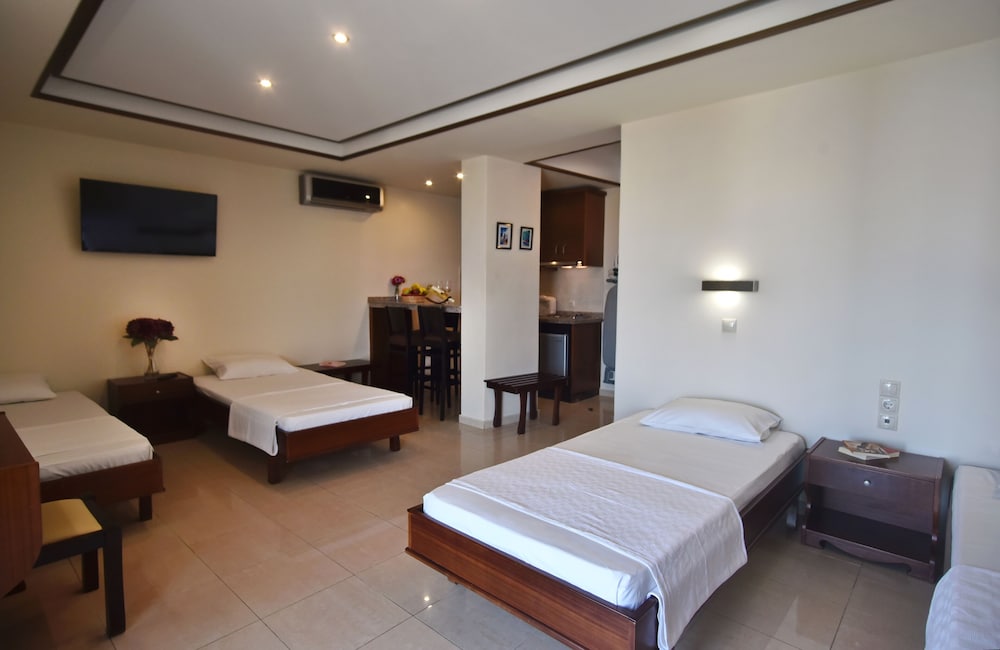 Classic Quadruple Room photo 1