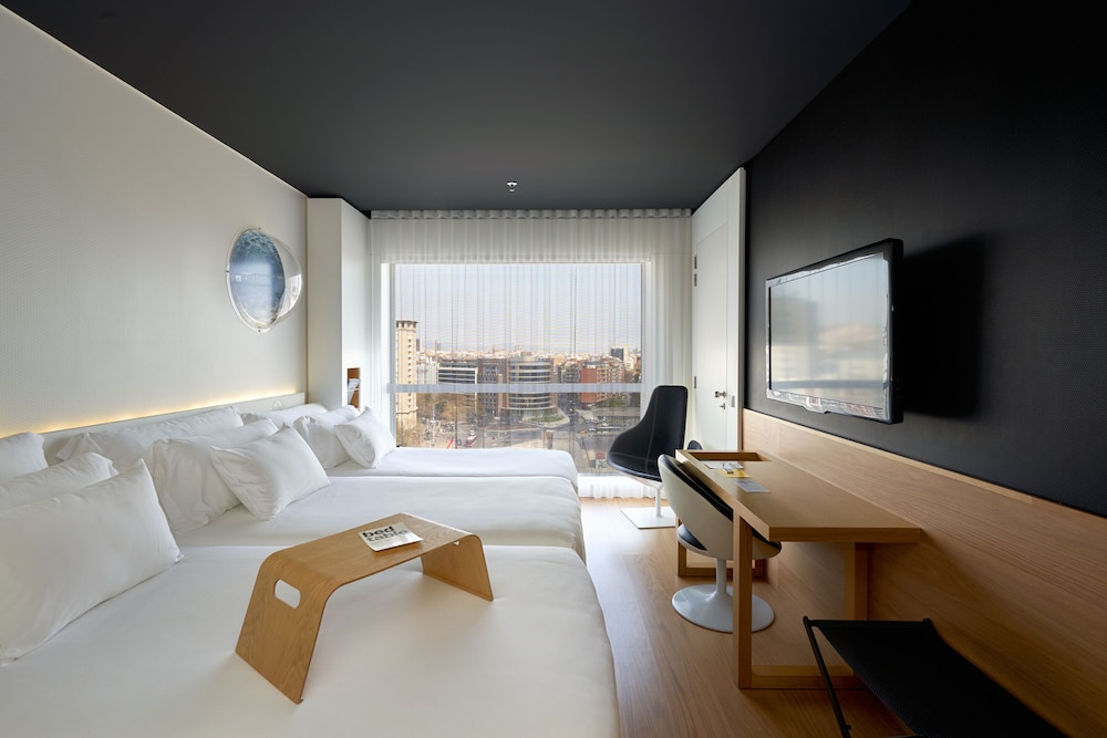 Room (Orbital) photo 3