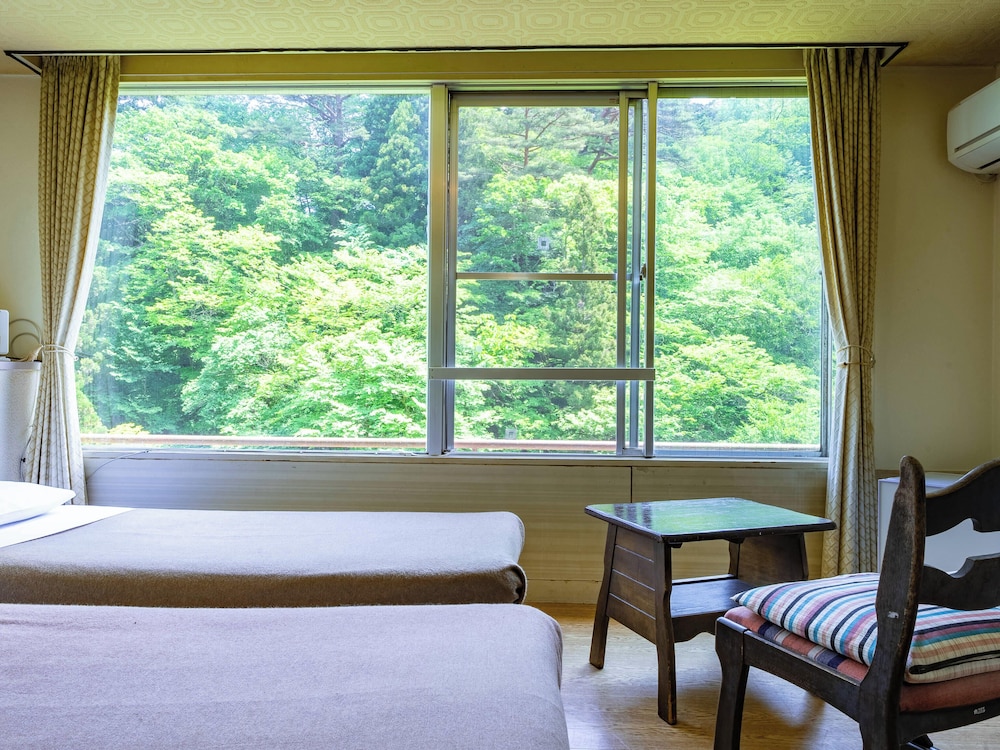 Japanese Western Style Twin Room (10 Tatami-mats) photo 2