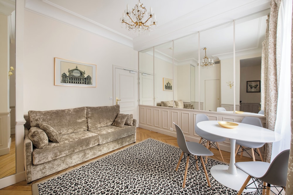 Luxury Apartment, Courtyard View (OPALE) photo 3