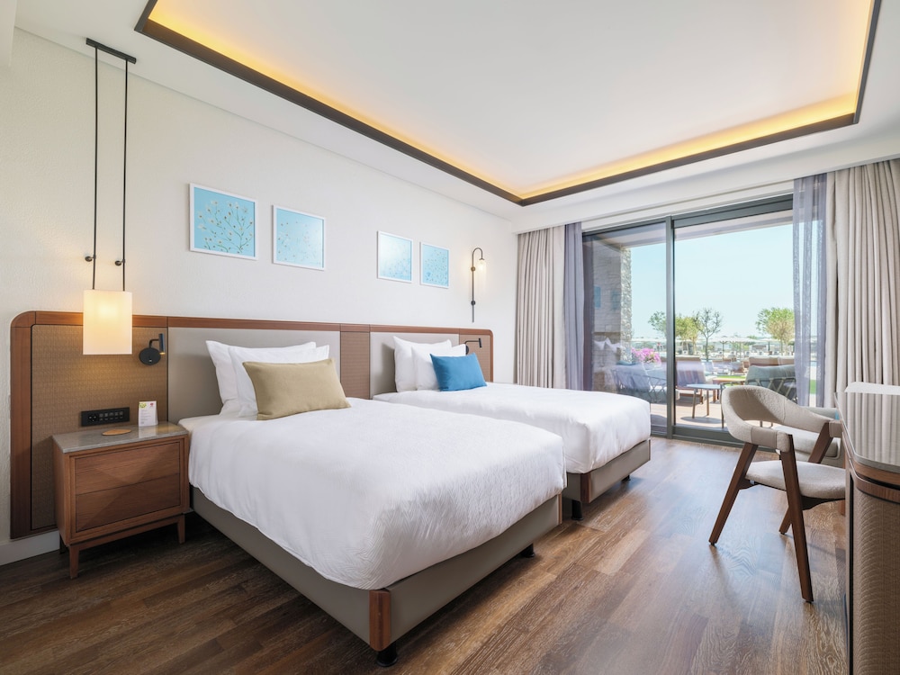Deluxe Room Sea View (Family Zone)