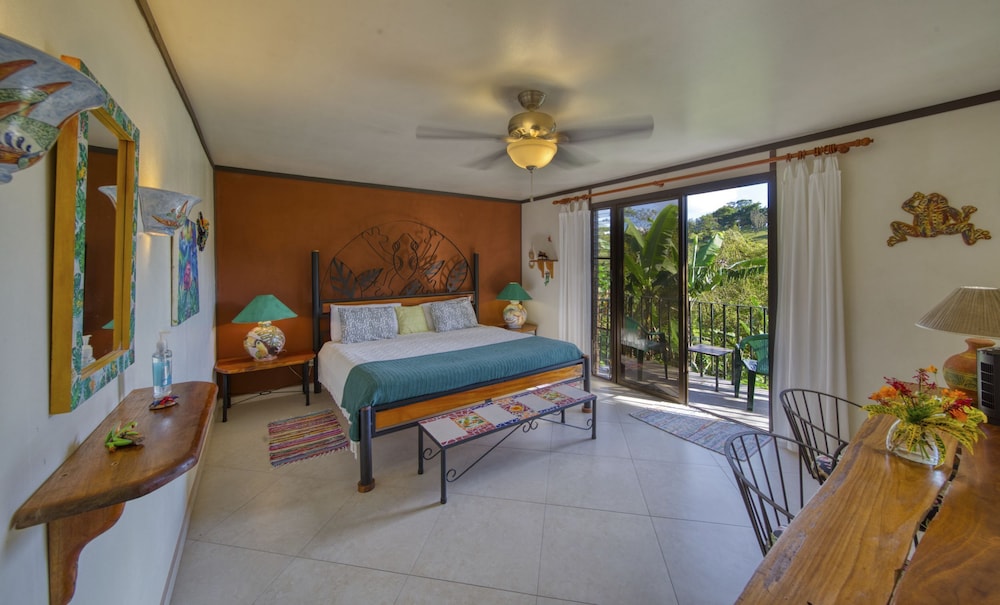 Room, 1 King Bed, Balcony (Frog Room)