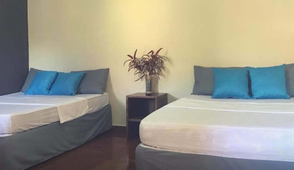 Standard Double Room, Non Smoking (1 Double or 1 Double and 1 Single Bed) photo 3