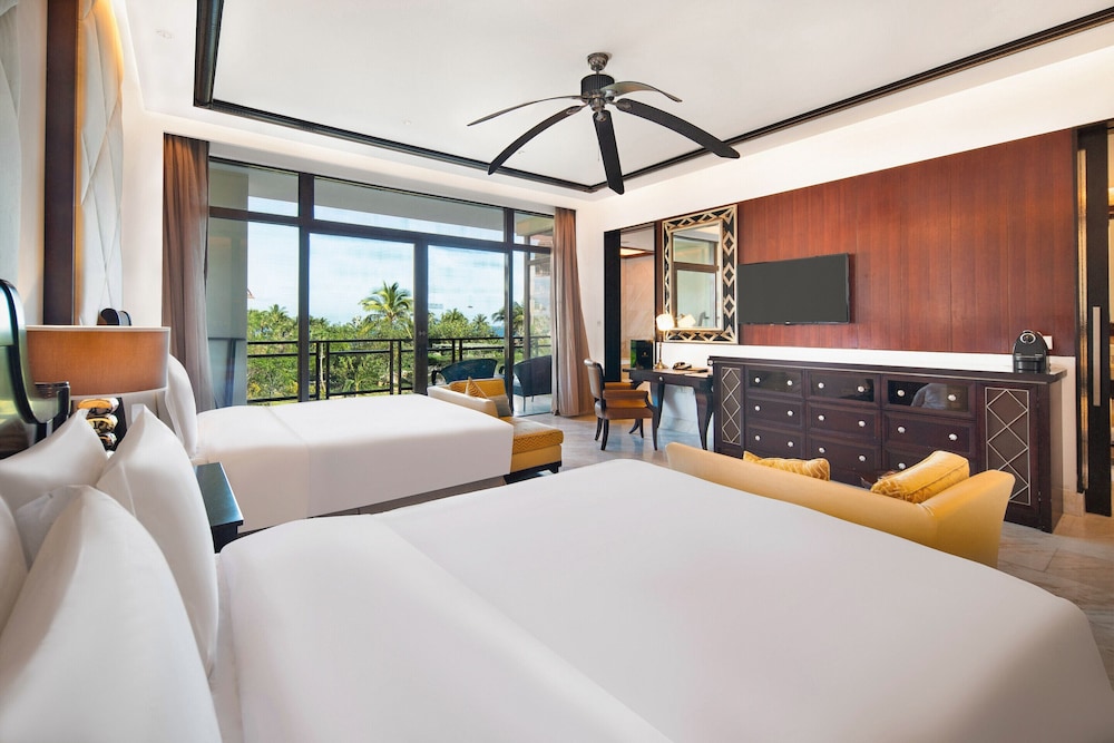 Room, 2 Queen Beds, Smoking, Garden View (balcony)