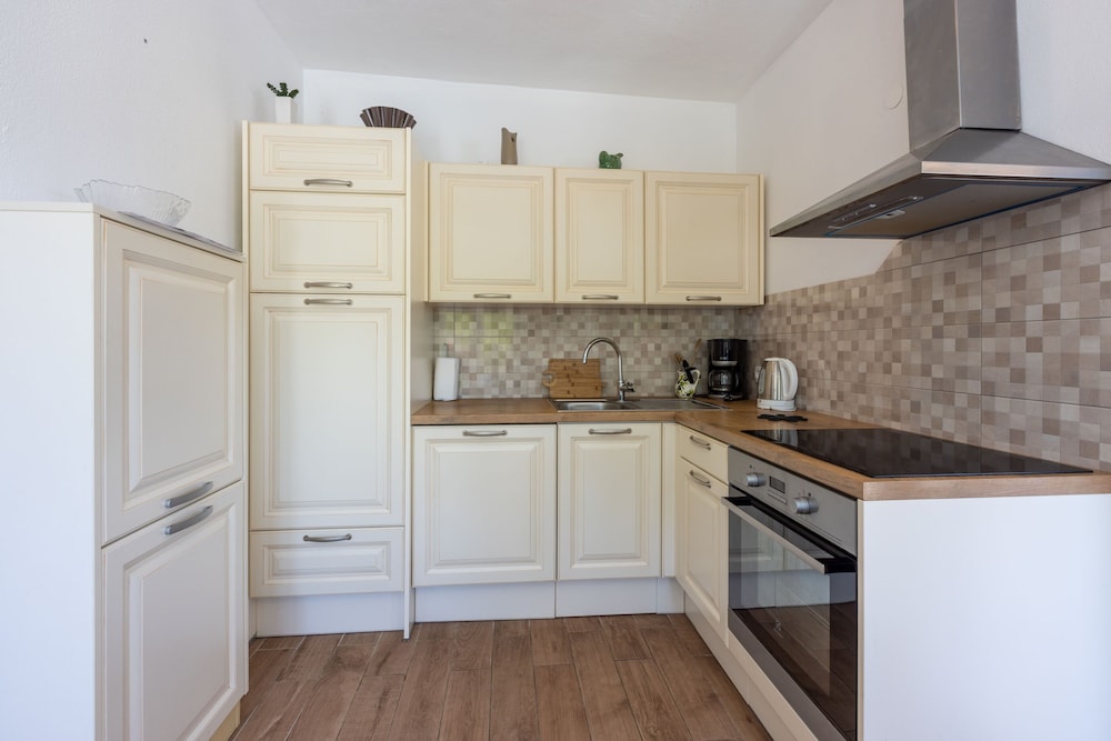 Villa photo 3