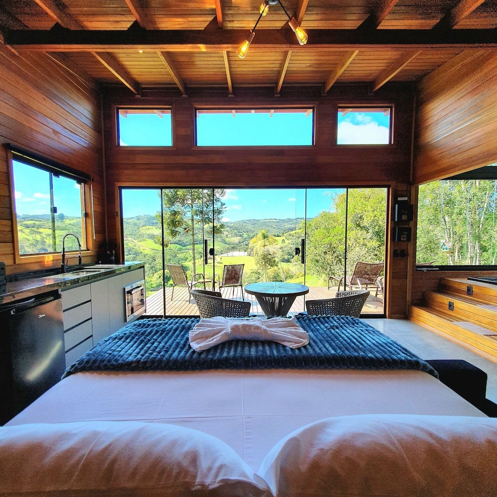 Honeymoon Cabin, Jetted Tub, Mountain View photo 3