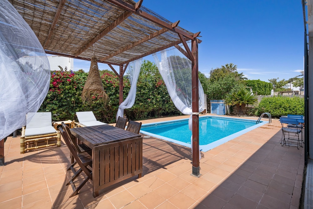 Anana Binisafua Villa With a Pool by the sea, Bild 23
