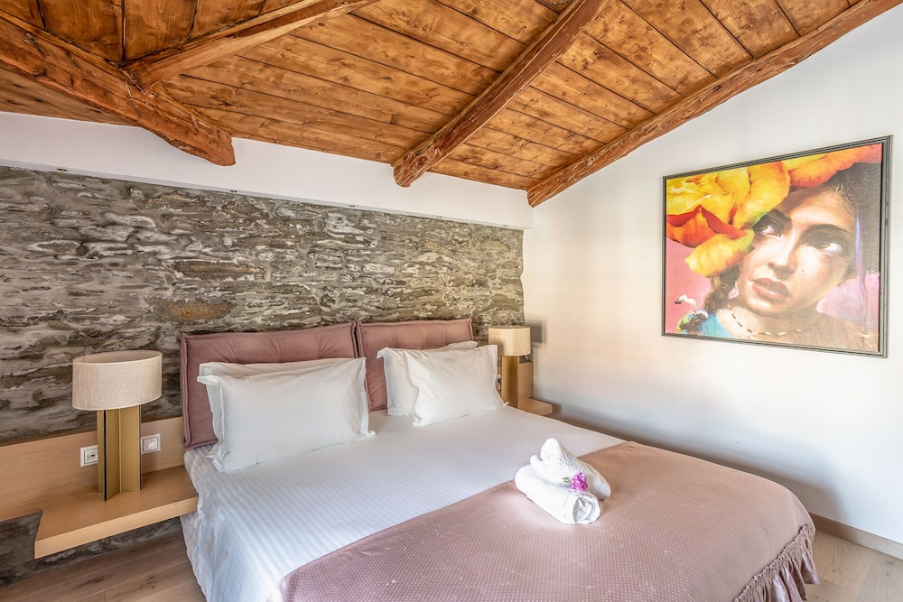 Superior Suite, Partial Sea View (Odysseus)