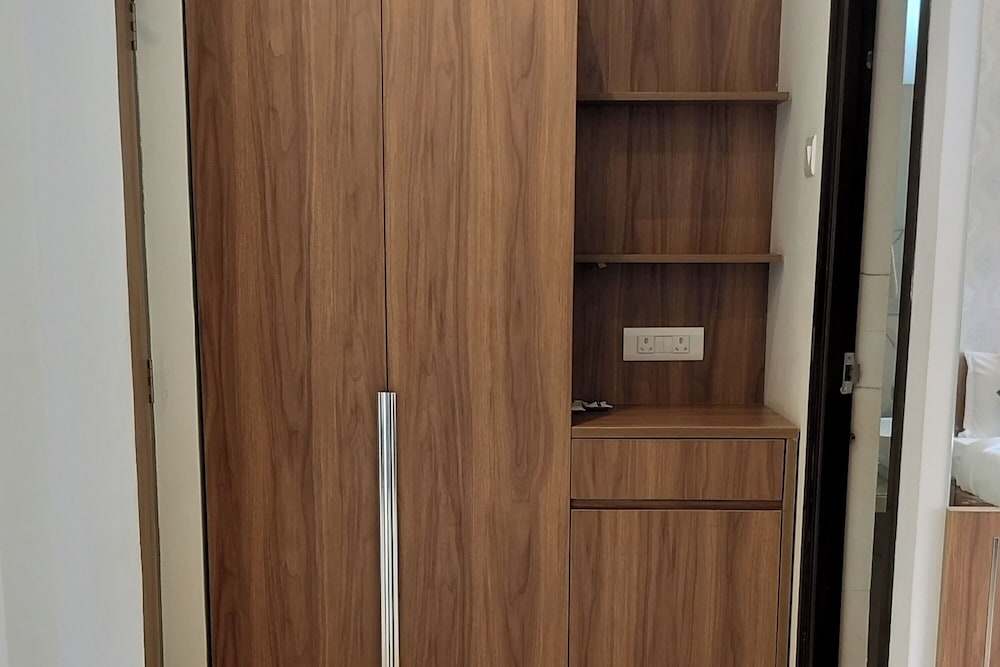 Executive Room - Photo 7