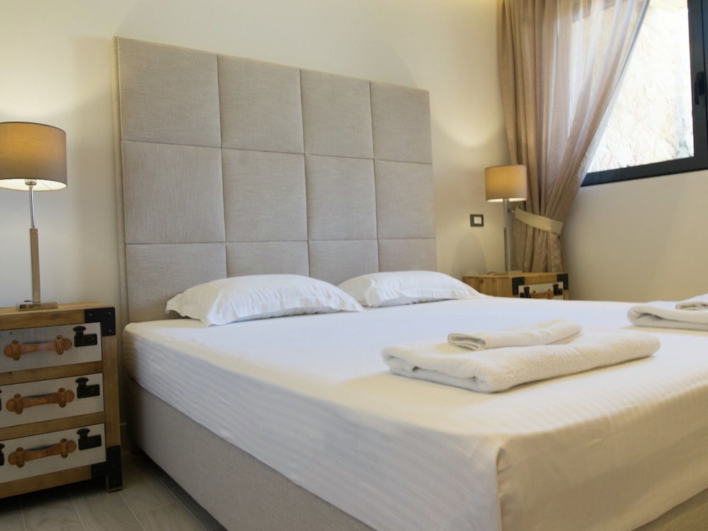 Villa photo 3