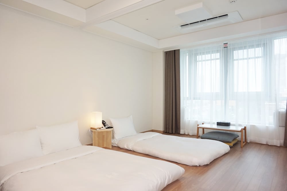 Deluxe Ondol Twin Room - Photo 1