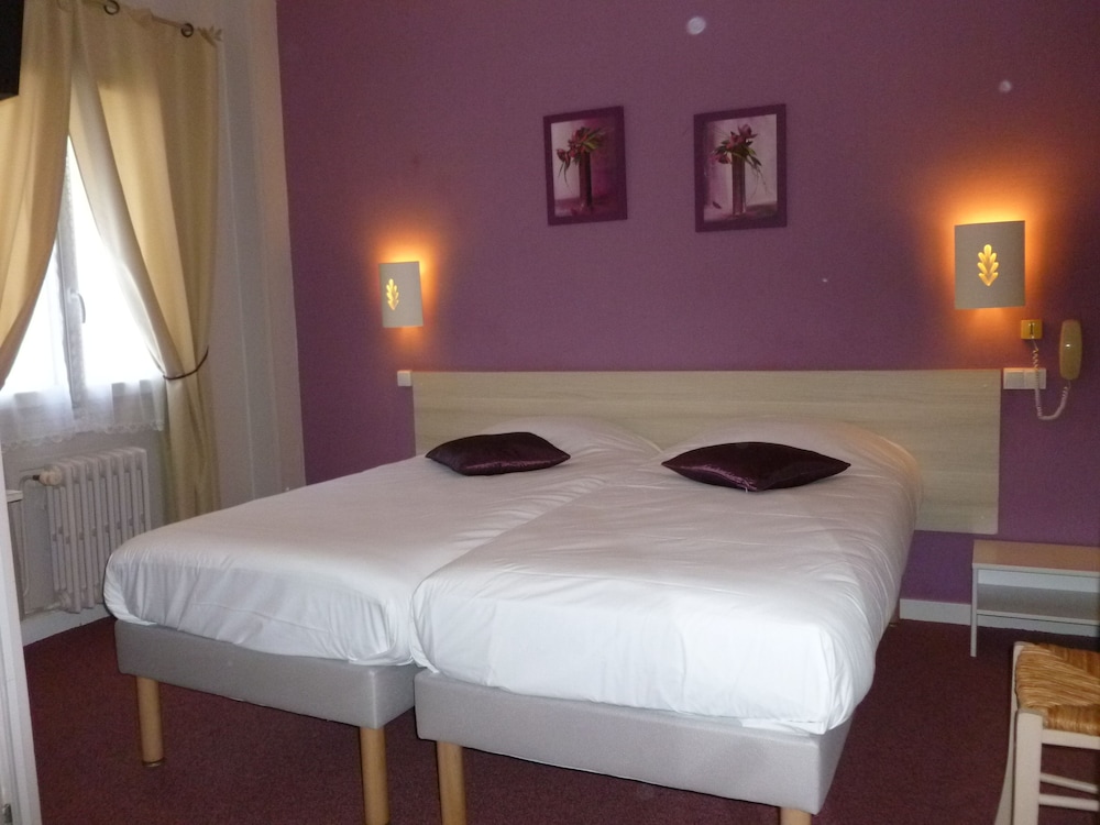 Twin Room - Photo 1