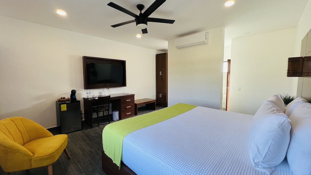 Standard Room - Photo 11
