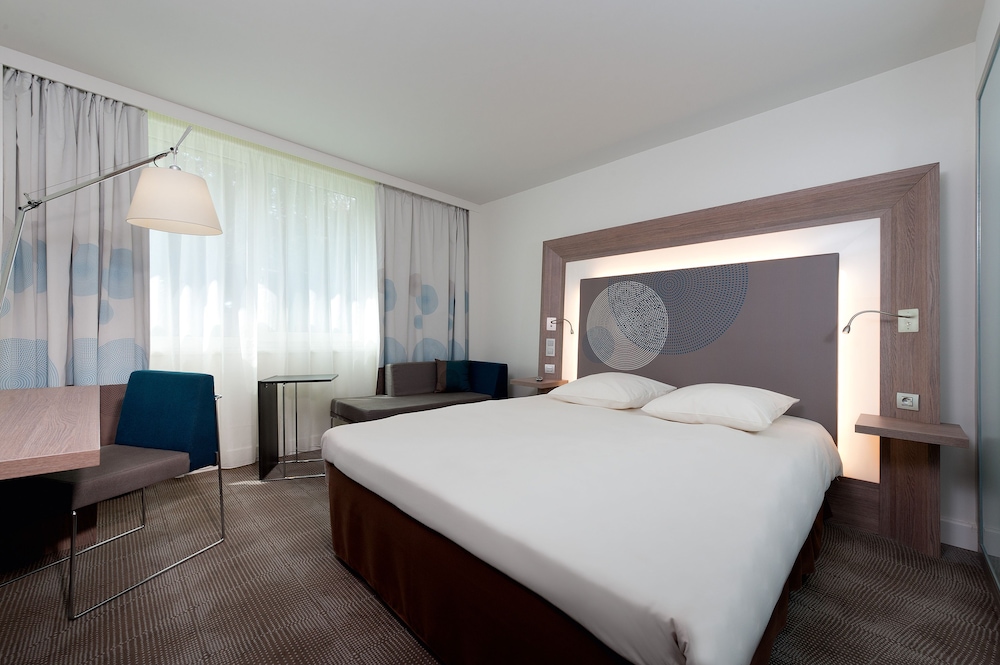 Classic Room, 1 Double Bed with Sofa bed, Pool View - Photo 2