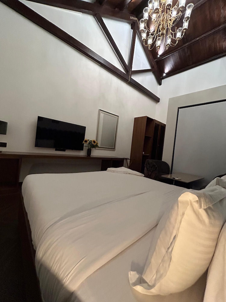 Jr. Suite Room - Photo 2