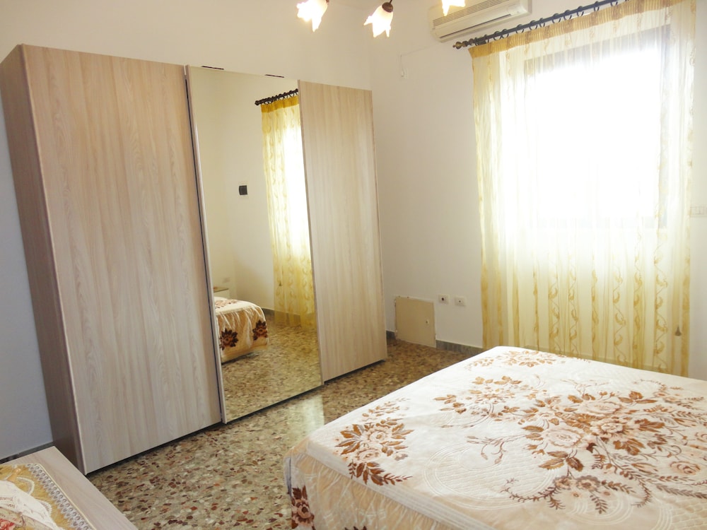 Apartment, 2 Bedrooms photo 3