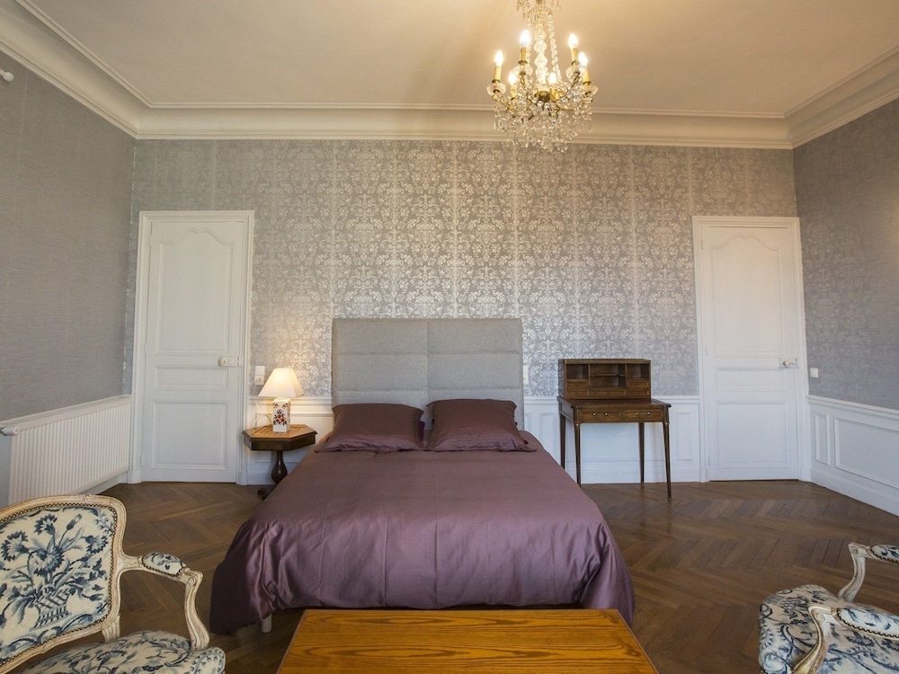 Comfort Suite, Ensuite, Park View - Photo 13