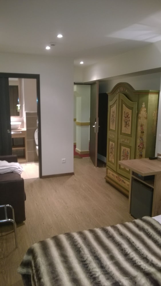 Classic Twin Room