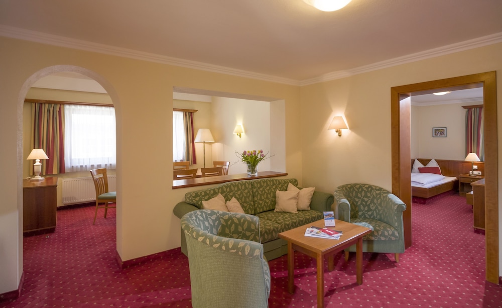 Suite, 1 Bedroom, Balcony, Resort View
