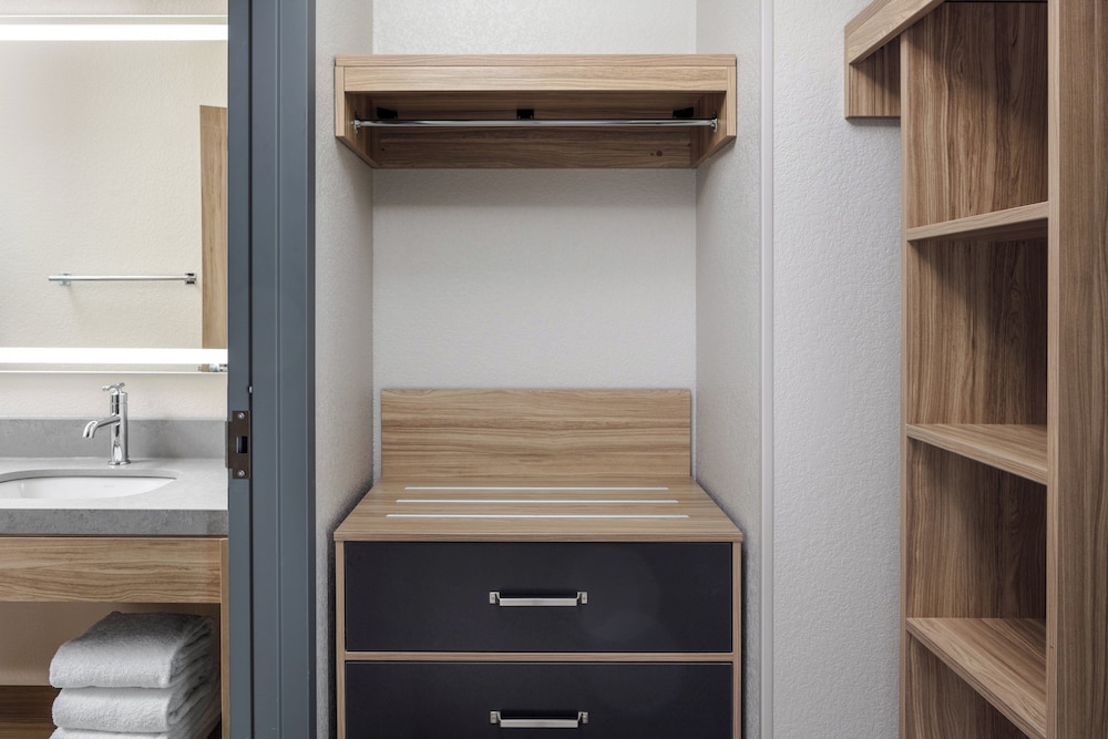 Studio Suite, 2 Queen Beds, Accessible Bathtub (Mobility) - Photo 4