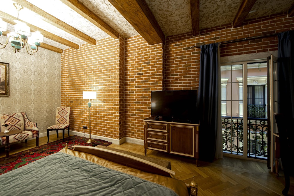 Standard Double or Twin Room - Photo 2