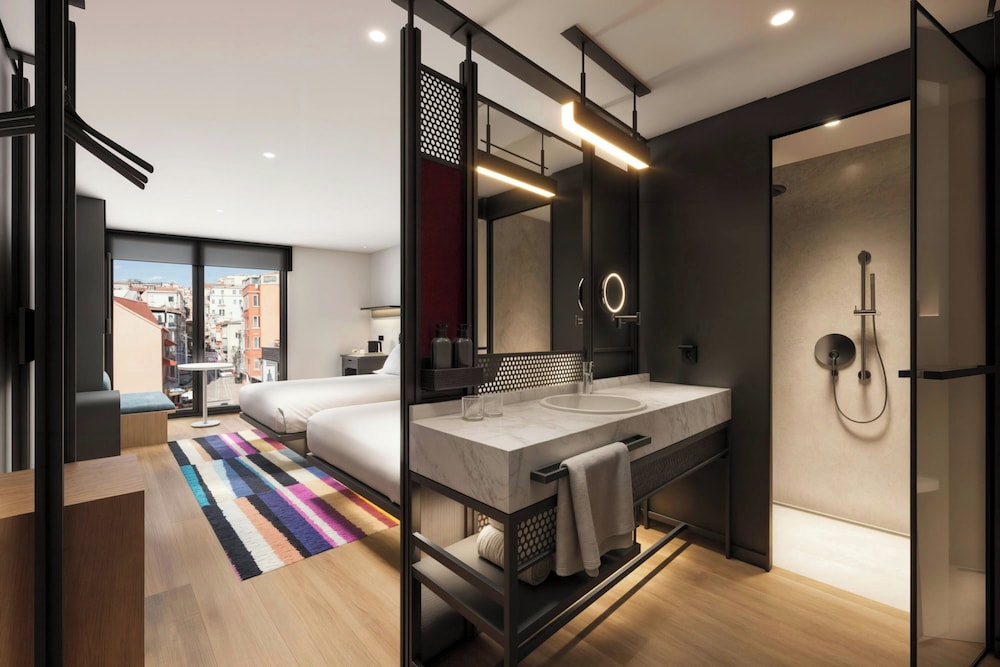 Room, 2 Twin Beds, City View photo 3