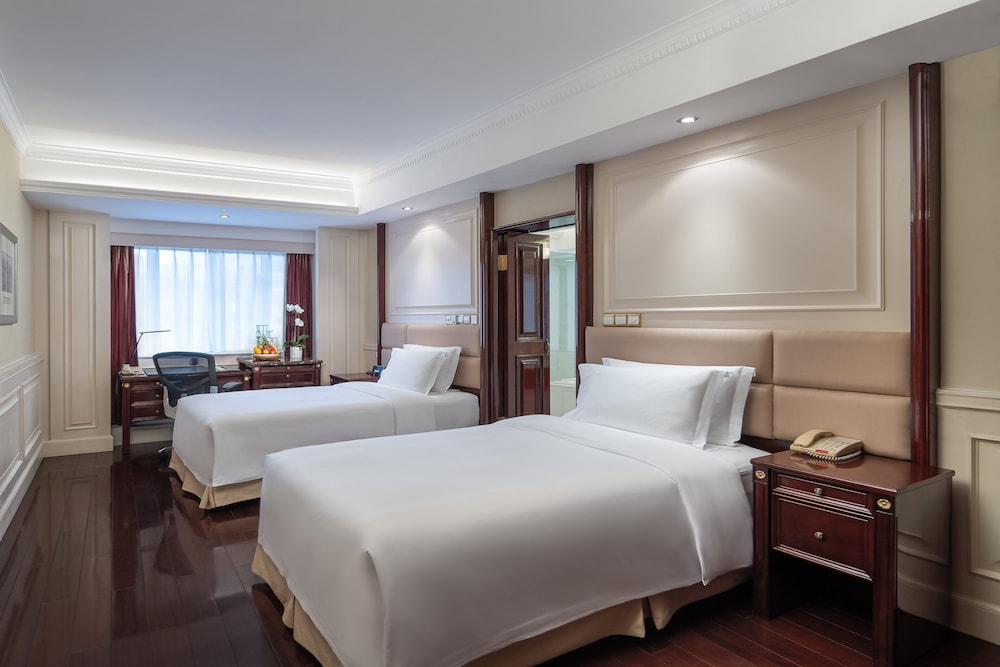 Premium Room, 2 Twin Beds - Photo 4