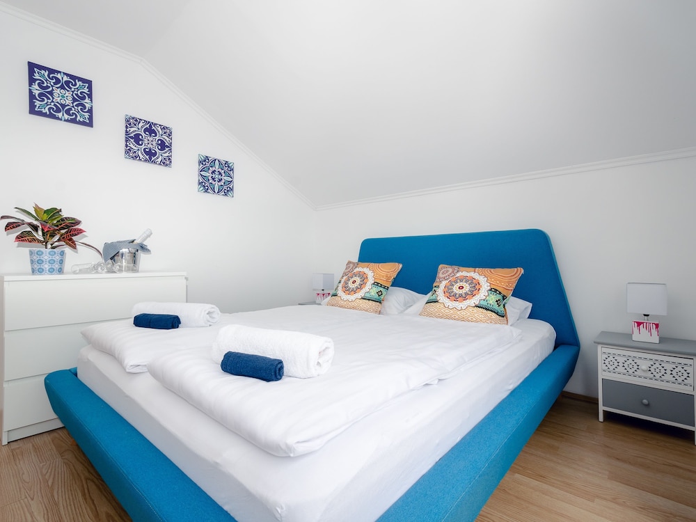 Deluxe Apartment, Multiple Beds, Non Smoking, Hill View photo 1