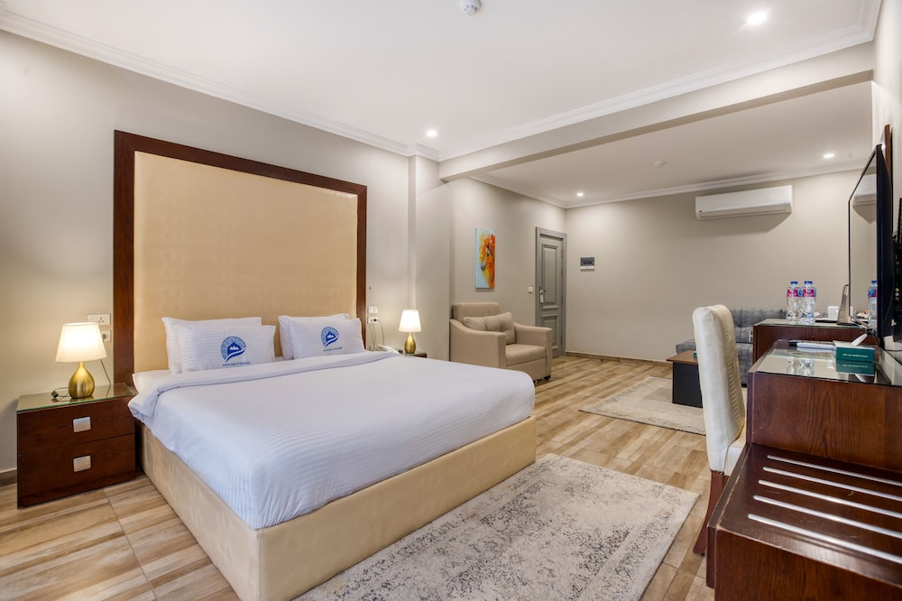 Family Studio Suite - Photo 1