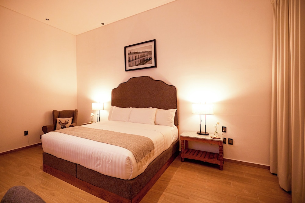 Deluxe Room, Courtyard View photo 2