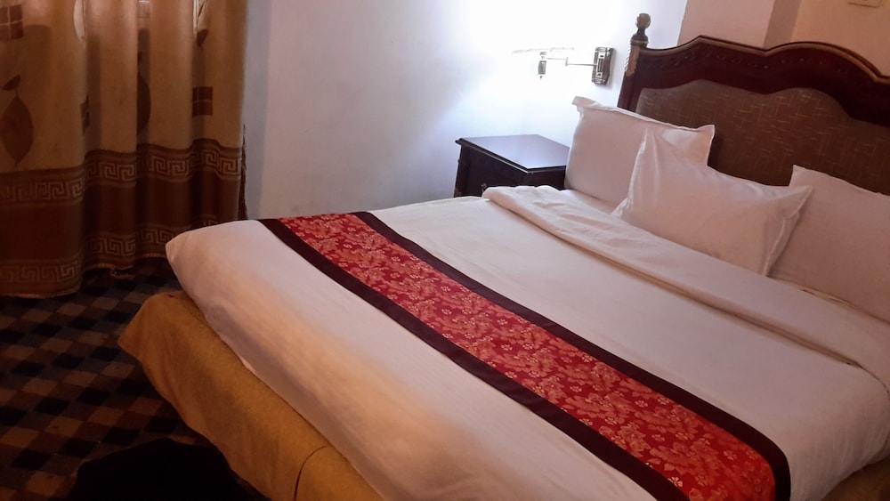 Single Room, City View