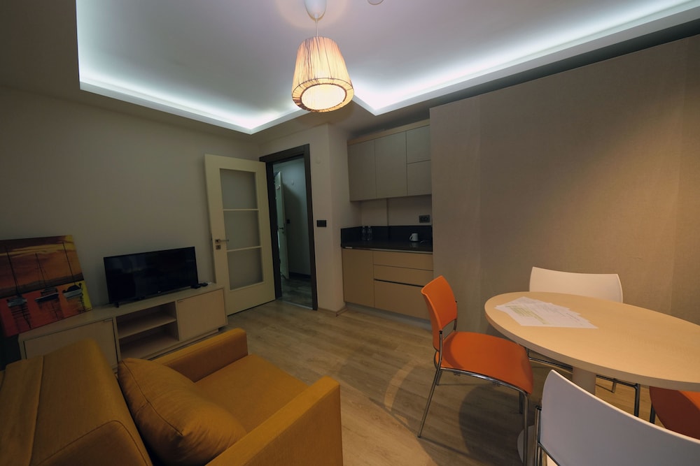 Standard Suite, City View photo 3