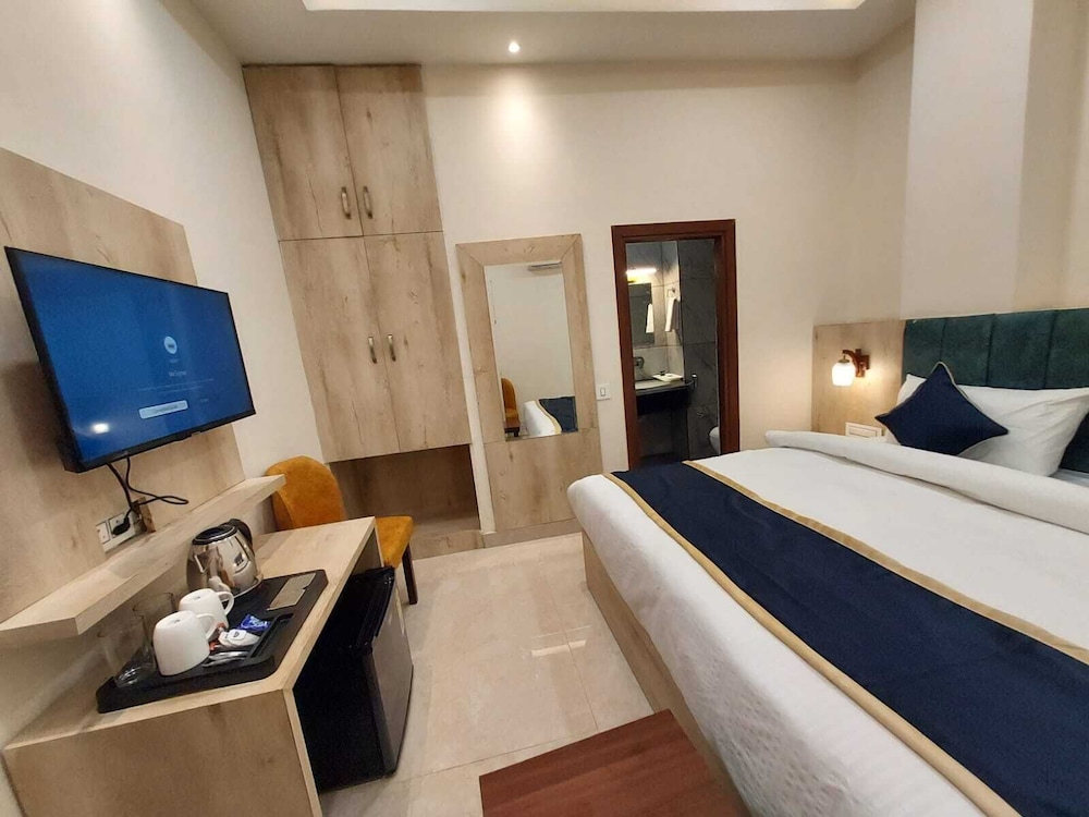 Deluxe Double Room photo 2