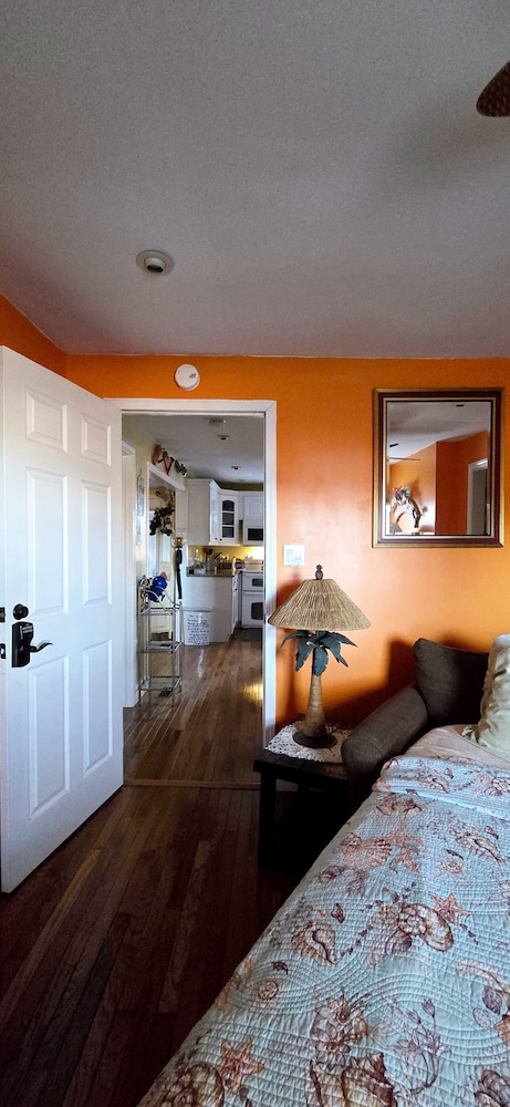 Economy Twin Room photo 2