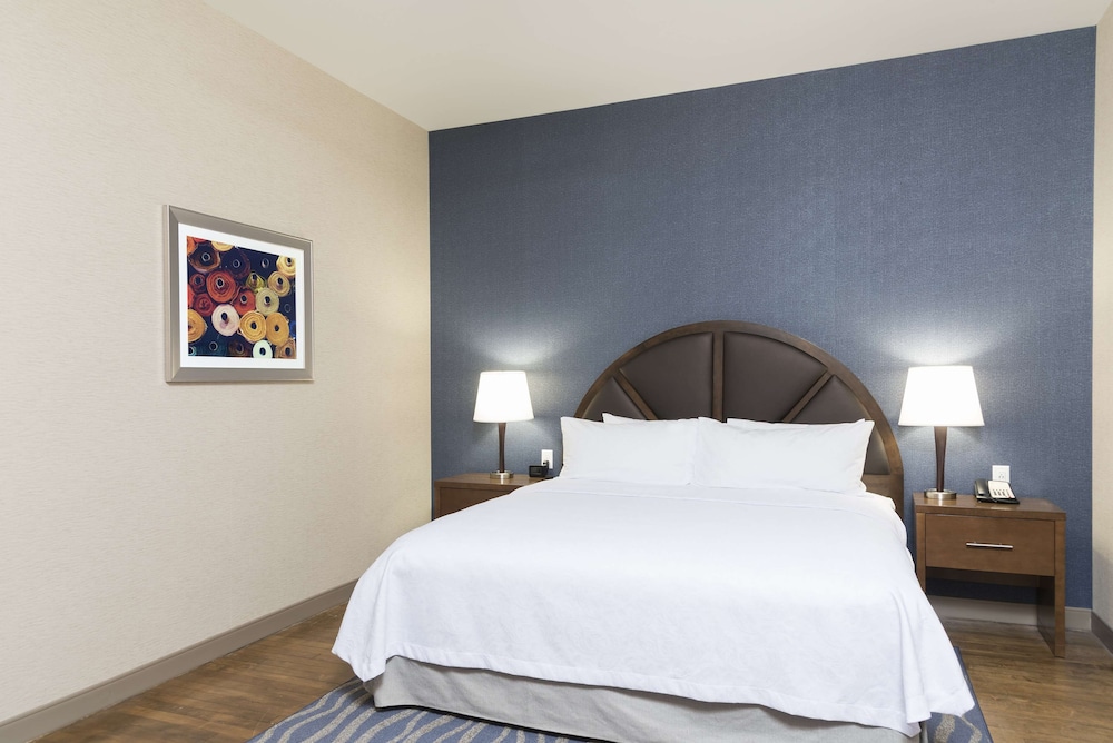 Studio, 1 King Bed, Accessible (Hearing)