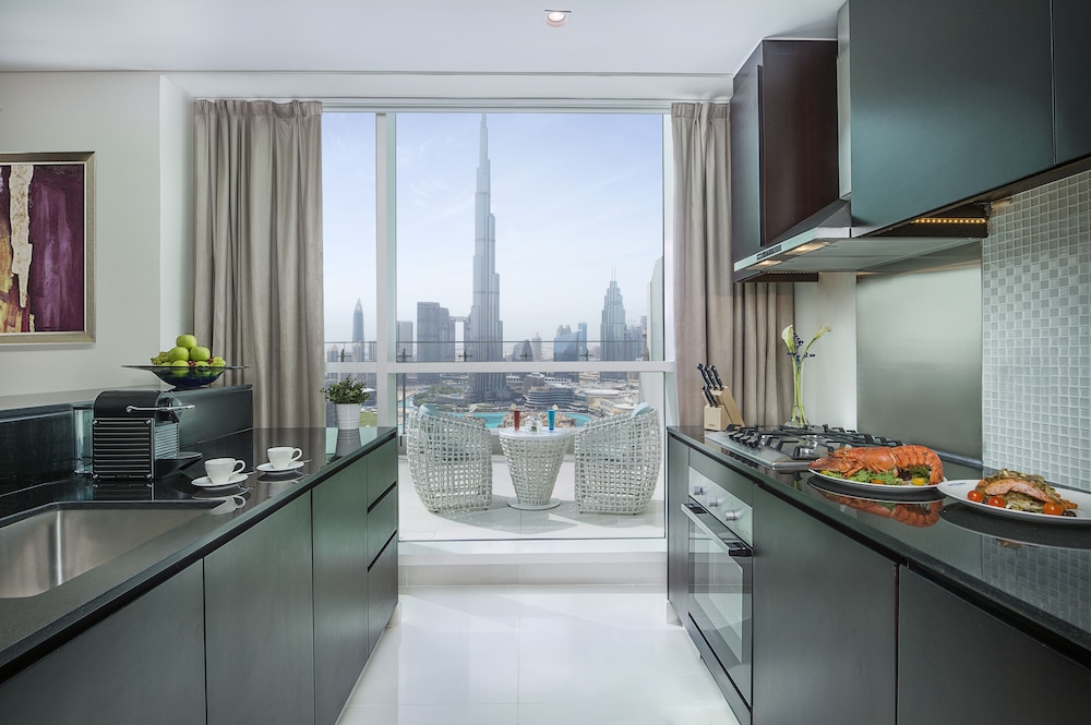 Deluxe Suite, 2 Bedrooms (Burj Khalifa View) photo 2