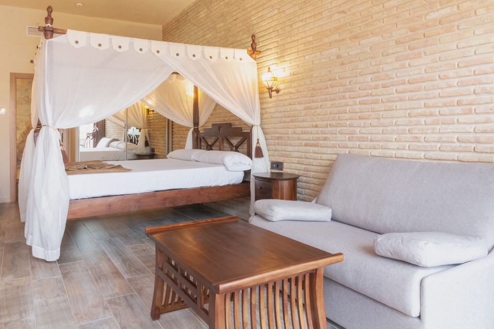 Superior Double Room - Photo 8