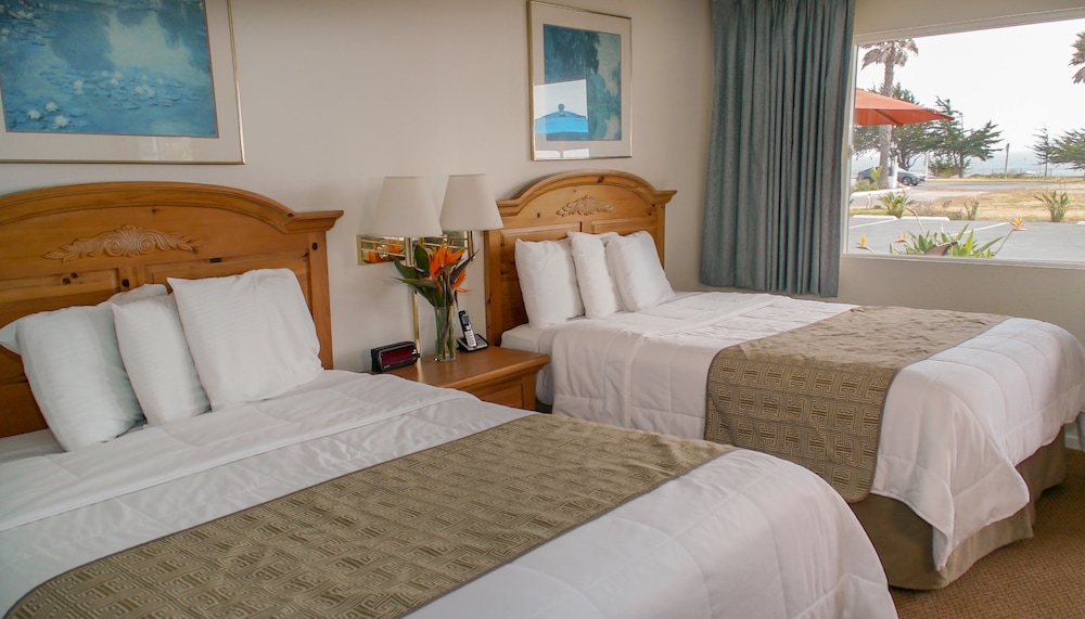 Room, 2 Queen Beds, Non Smoking, Partial Ocean View - Photo 1