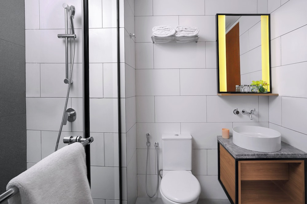 Deluxe Room, 1 Bedroom - Photo 2